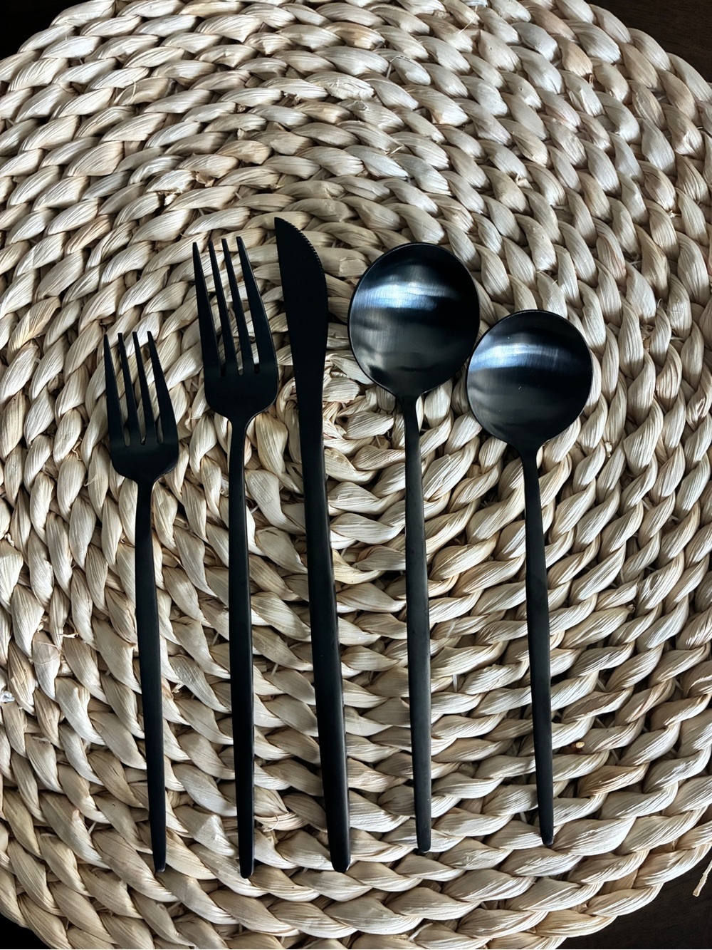 Gorgeous Villa Modern Flatware, 20 piece, Matte Dark Stainless Steel, $165, NWOT